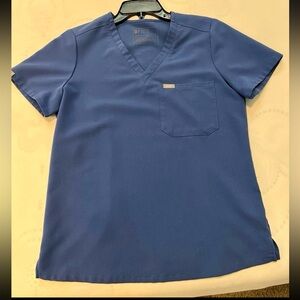 FIGS Catarina One-Pocket Scrub Top In Denim Sz S